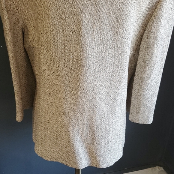 St. John Beige Textured Jacket Sz 12 - Picture 8 of 17